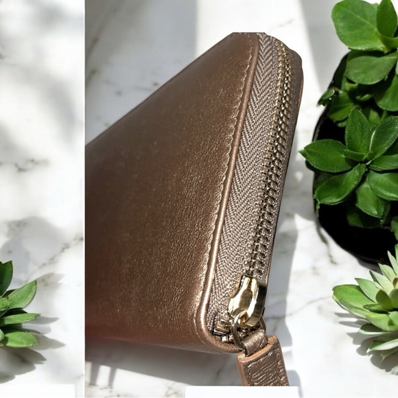 Bulgari Metallic Bronze Leather ZIp Around Wallet with COA - Picture 3 of 9